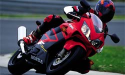 Motociclista in piega